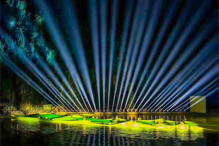 防水搖頭光束燈賦能文旅夜游新體驗