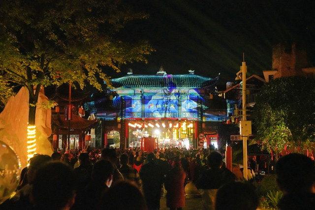 “大美阿壩·幸福羌年”2025羌年慶祝系列活動 | 鷹皇科技賦能夜游場景打造+成果展