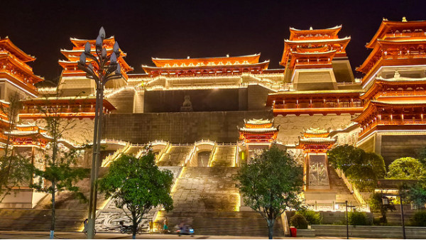 達州市達川博物館仿古建筑亮化工程燈光設(shè)備維護案例紀實